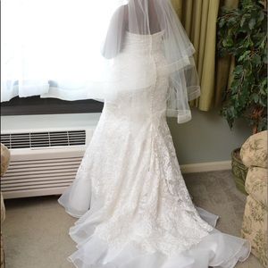 Wedding dress